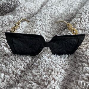 Chic Black Sunglasses with Gold Accents